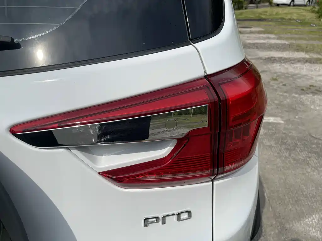 BYD Yuan Pro — миниатюра 9