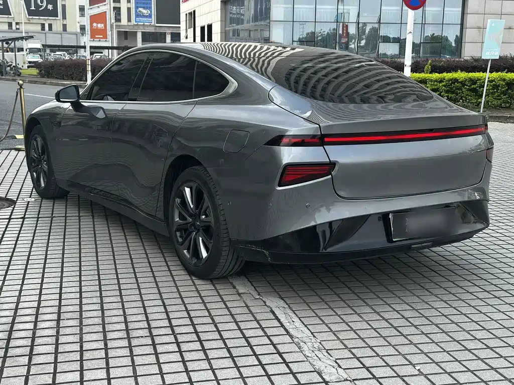 XPeng P7 — миниатюра 3
