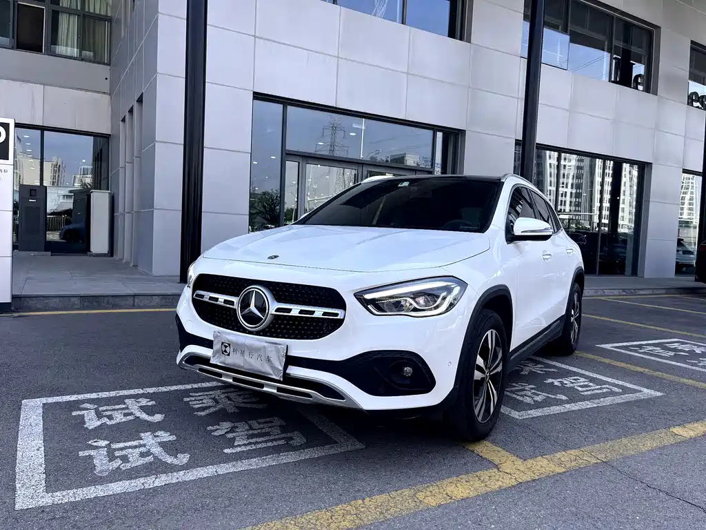 Купить Mercedes-Benz GLA