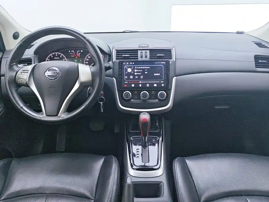 Nissan Tiida — миниатюра 12