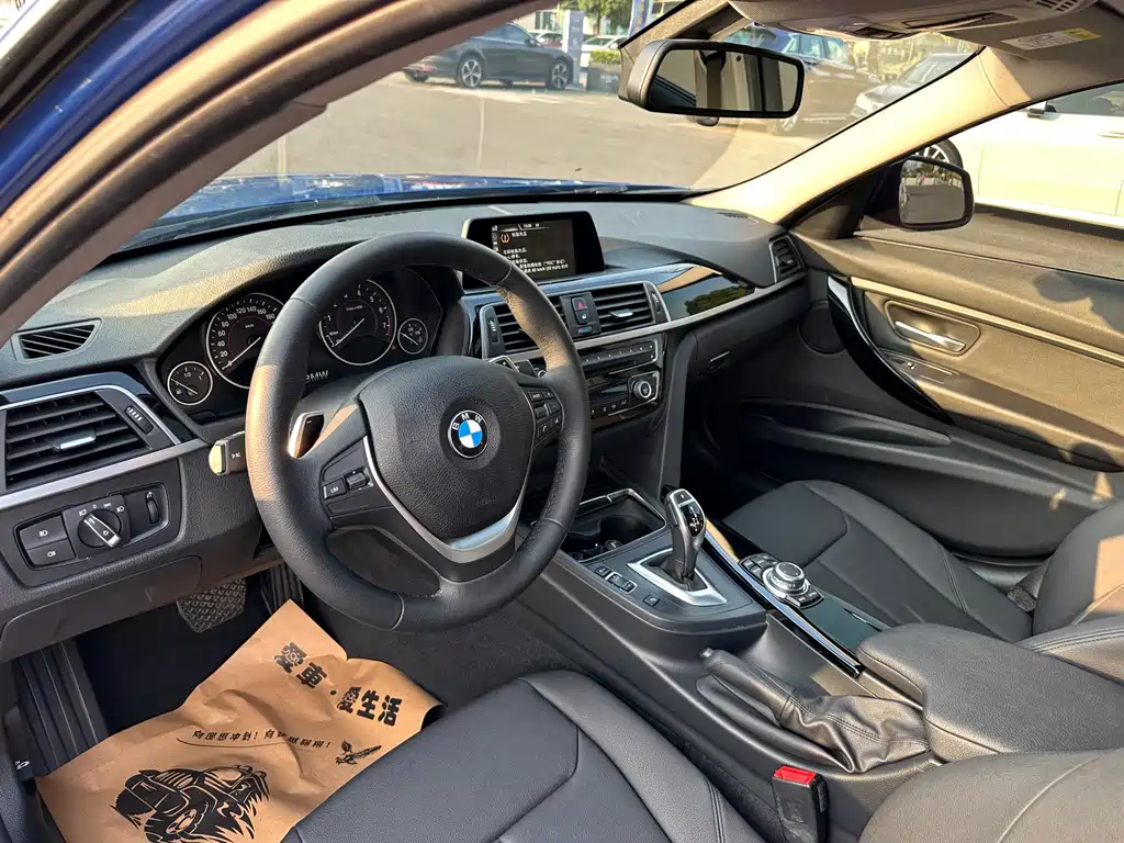 BMW 3 Series — миниатюра 11