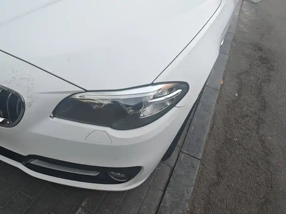 BMW 5 Series — миниатюра 5