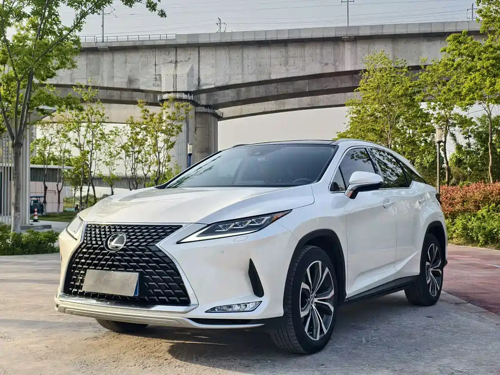 Lexus RX 2020