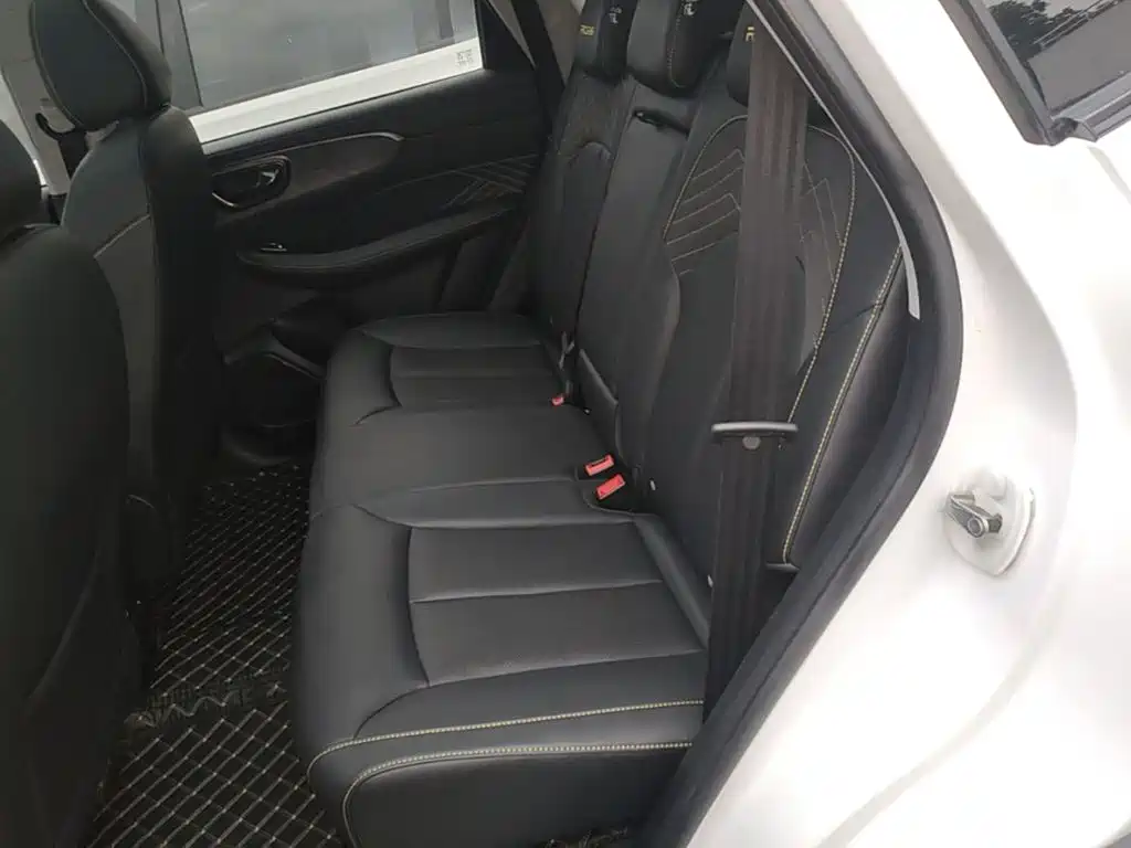 Roewe RX5 — миниатюра 17