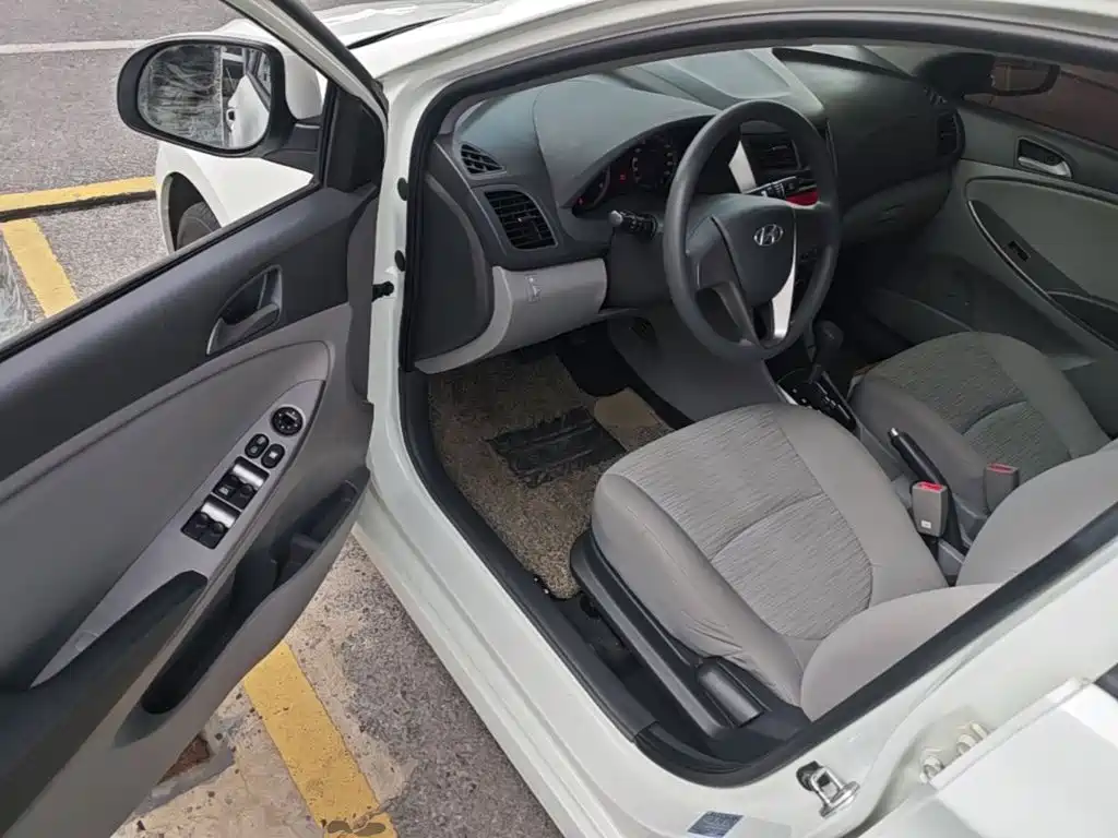 Hyundai Verna — миниатюра 16