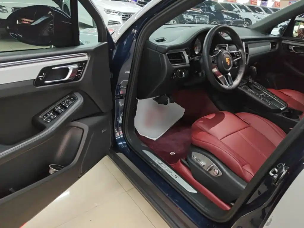 Porsche Macan — миниатюра 16