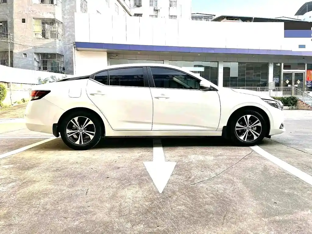 Nissan Sylphy — миниатюра 8
