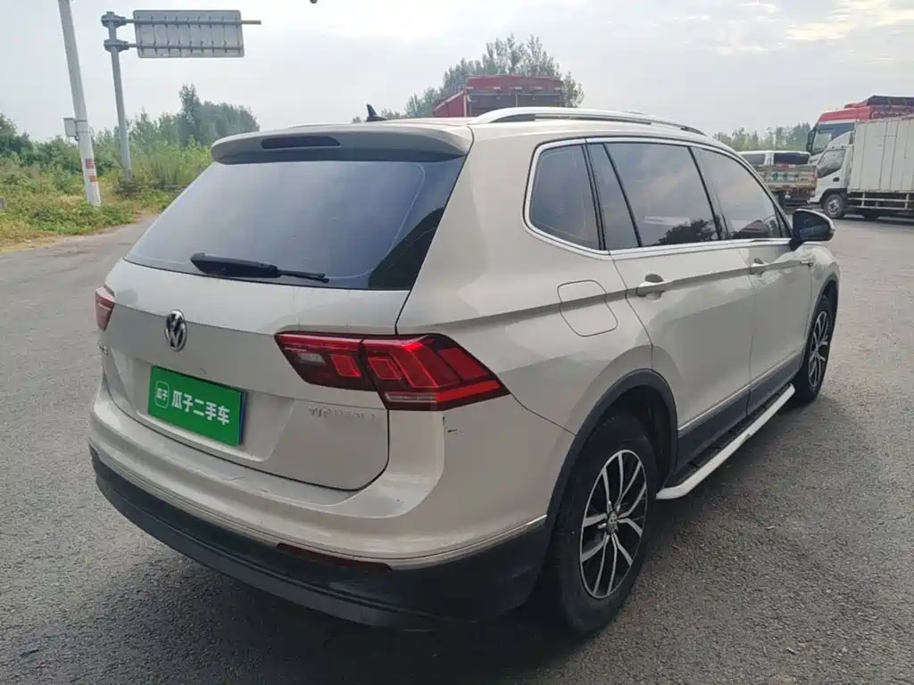 Volkswagen Tiguan L — миниатюра 7