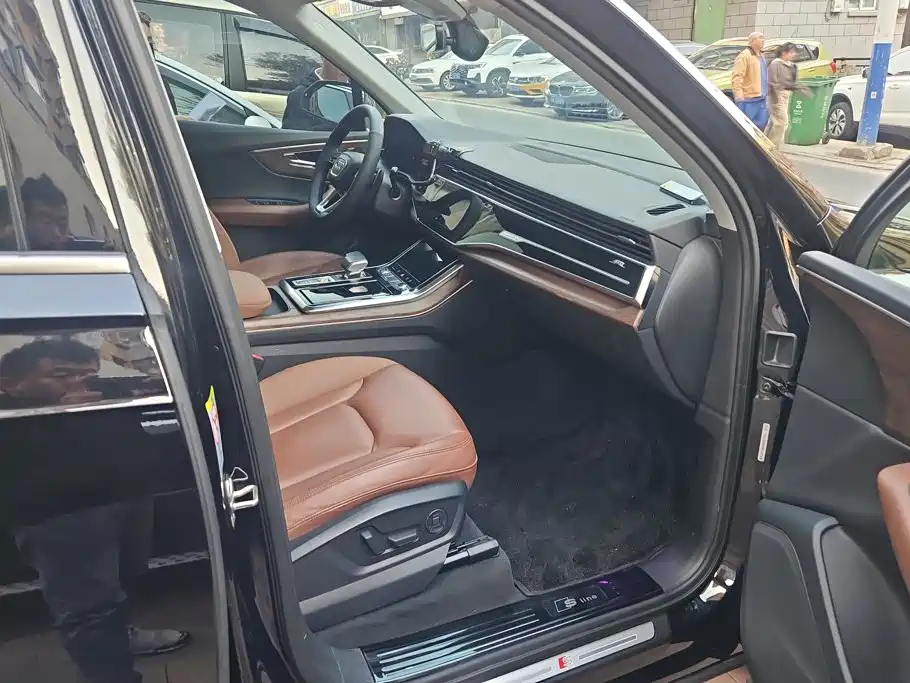 Audi Q7 — миниатюра 8