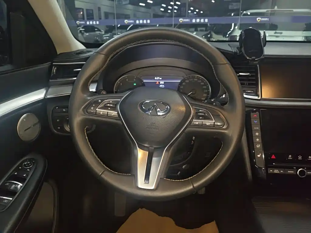 Infiniti QX50 — миниатюра 11