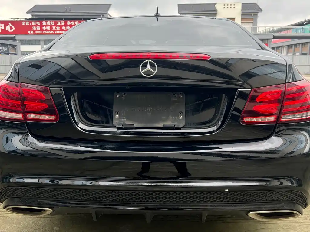 MERCEDES-BENZ E CLASS