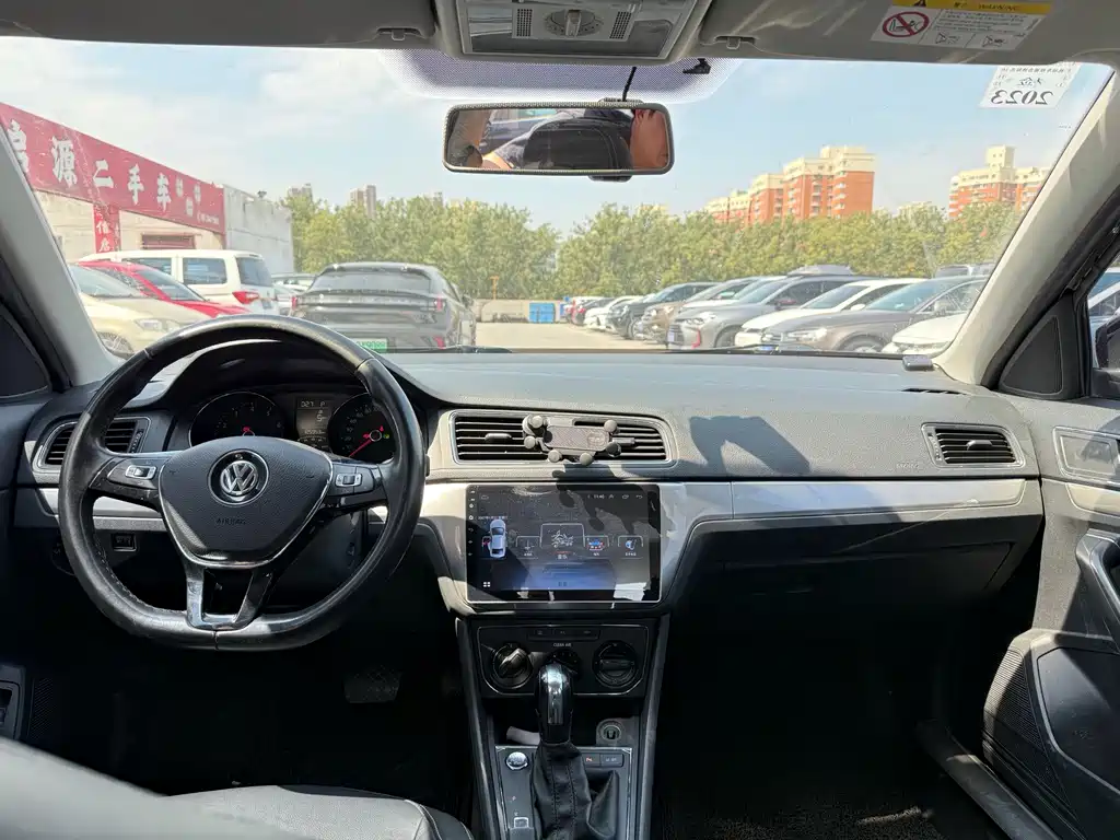 Volkswagen Lavida — миниатюра 4