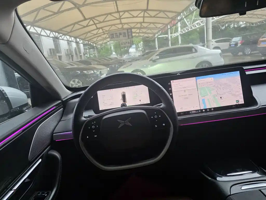 XPeng P7 — миниатюра 12