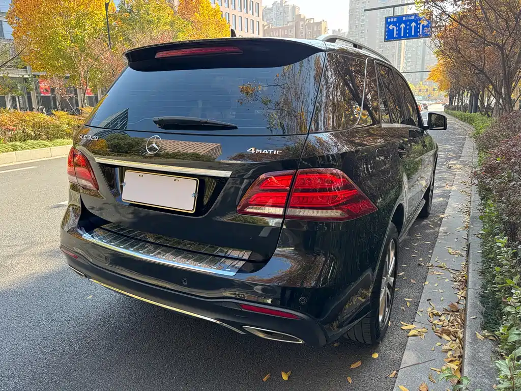 MERCEDES-BENZ GLE