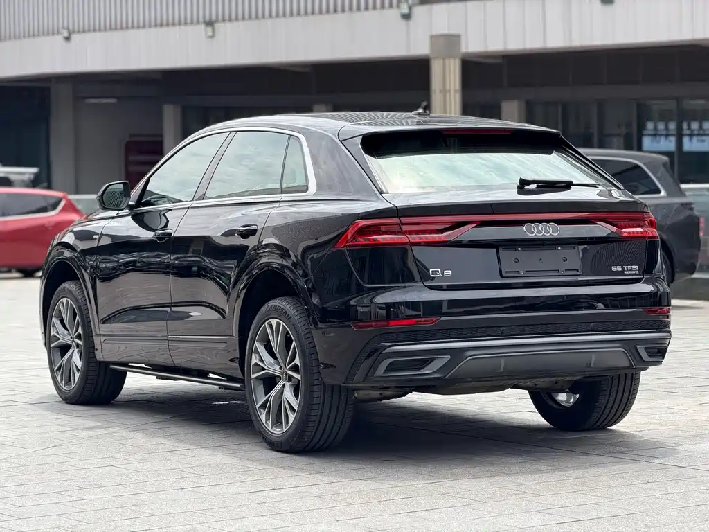 Audi Q8 2021 55 TFSI Luxury
