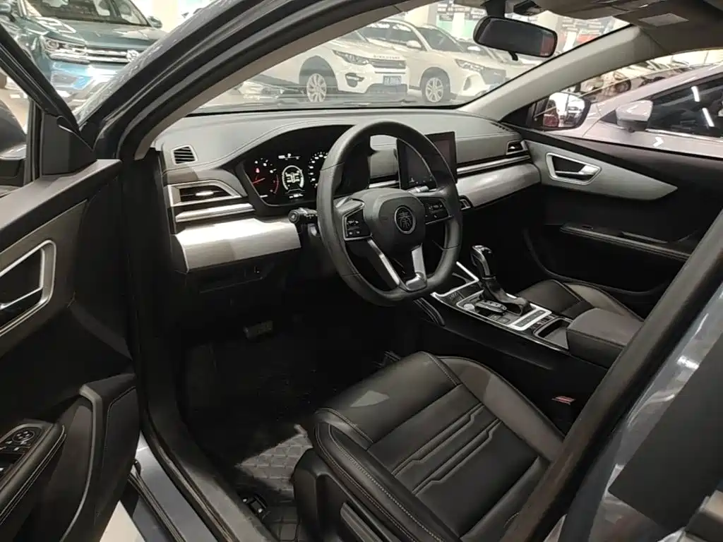 BYD Qin — миниатюра 16