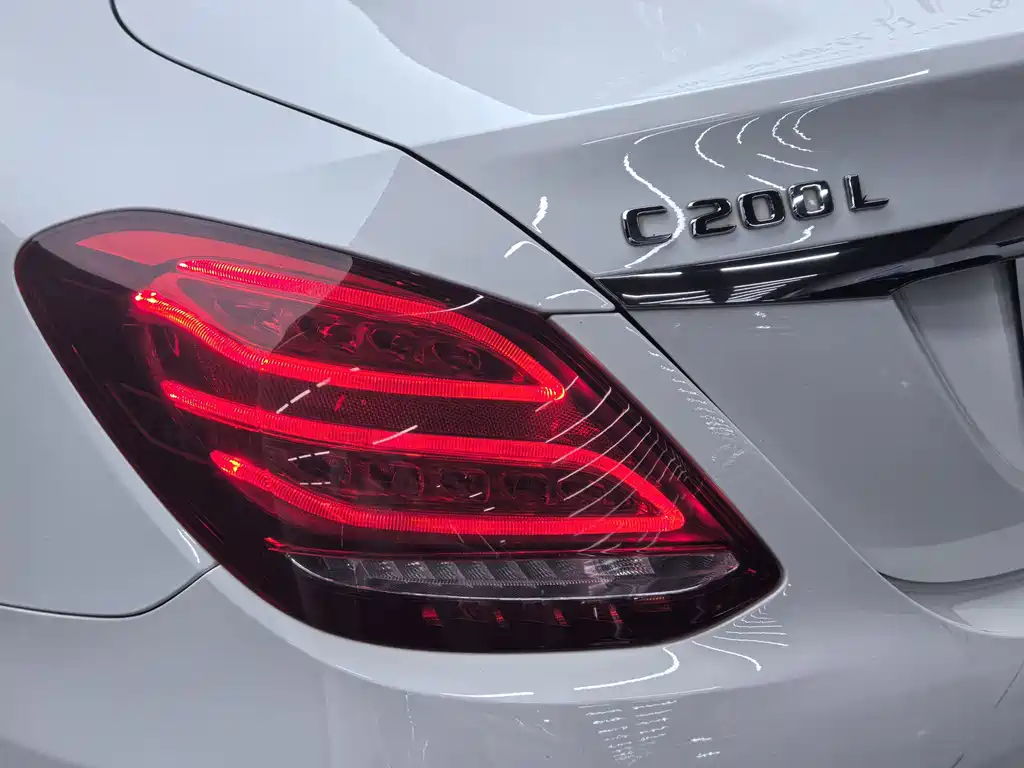 Mercedes-Benz C-Class — миниатюра 17