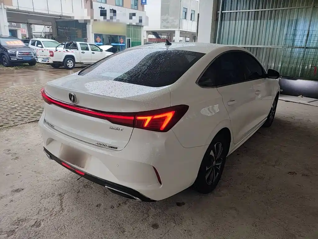 Changan Eado — миниатюра 7