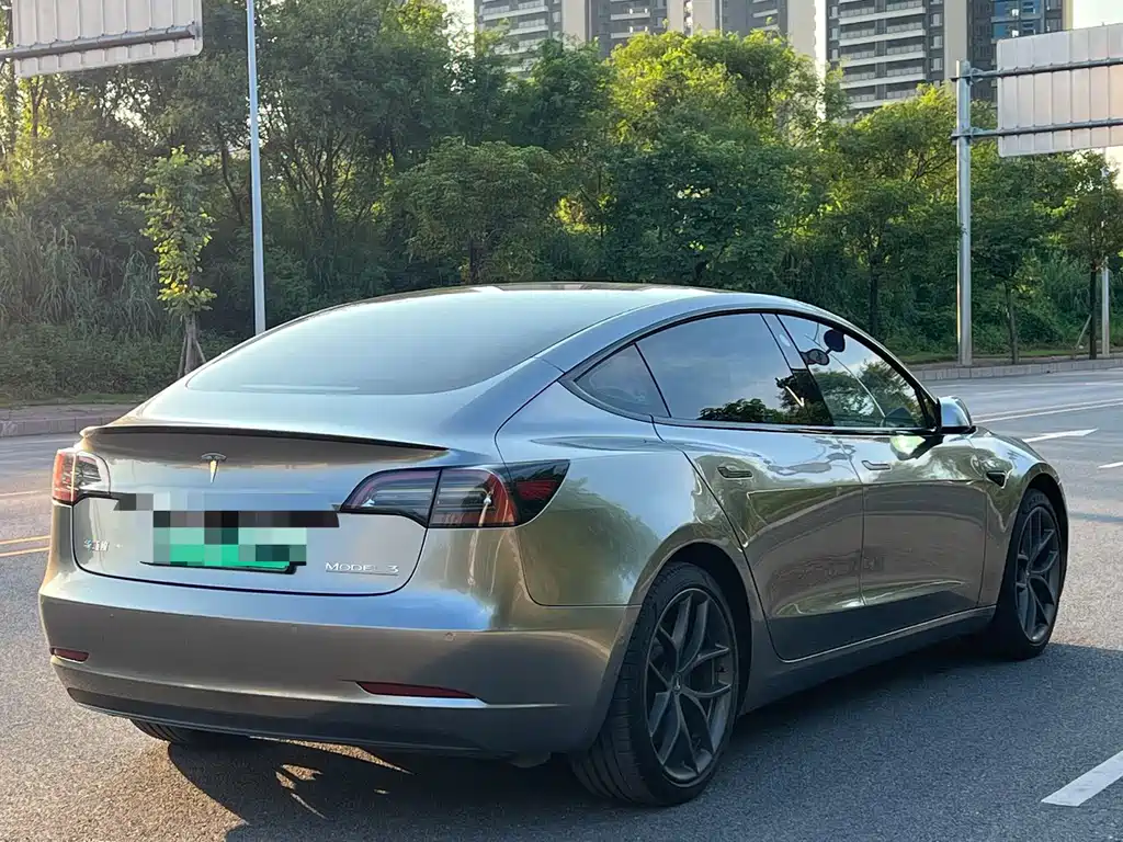 Tesla Model 3 — миниатюра 14