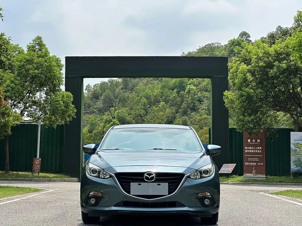 MAZDA  3 ANGKESAILA
