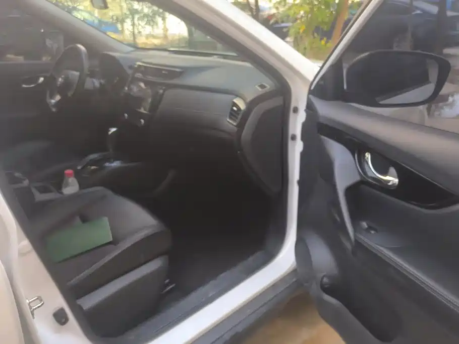Nissan X-Trail — миниатюра 8