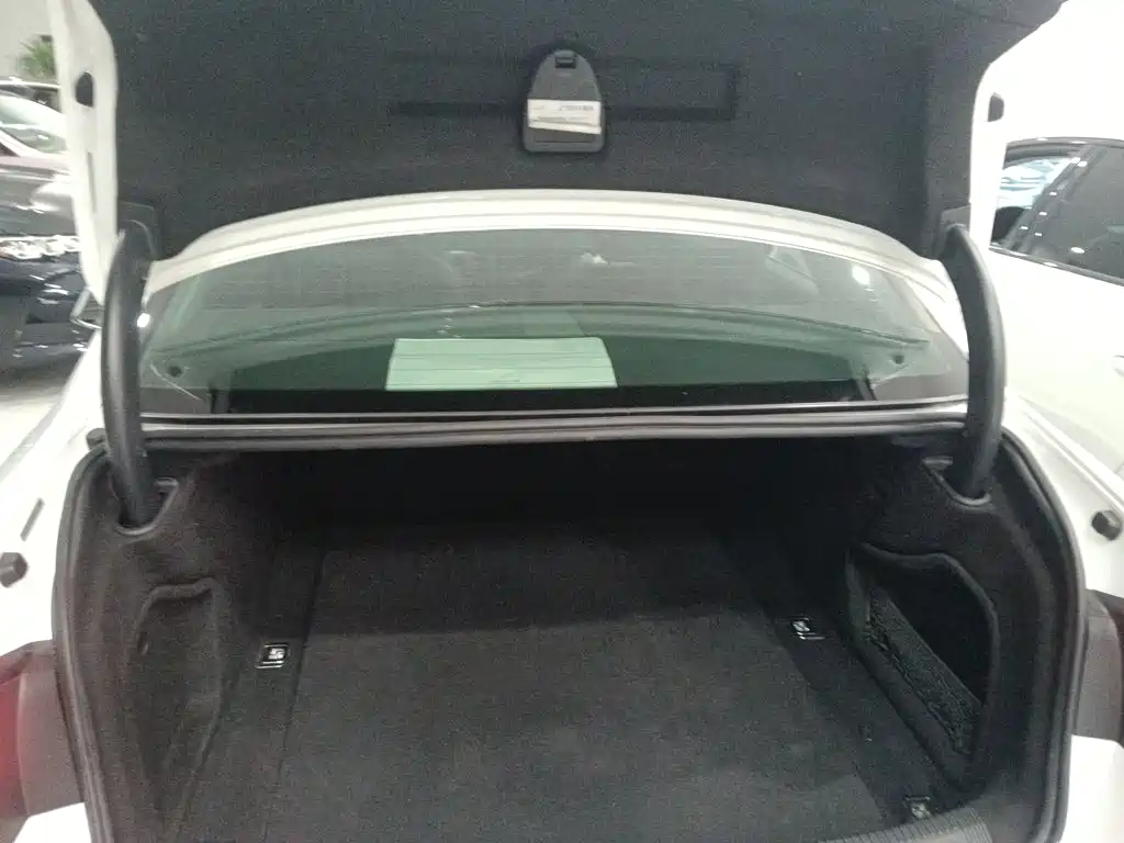 Audi A4L — миниатюра 15