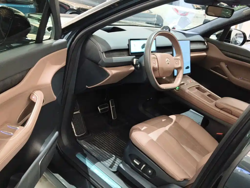 NIO ES8 — миниатюра 16