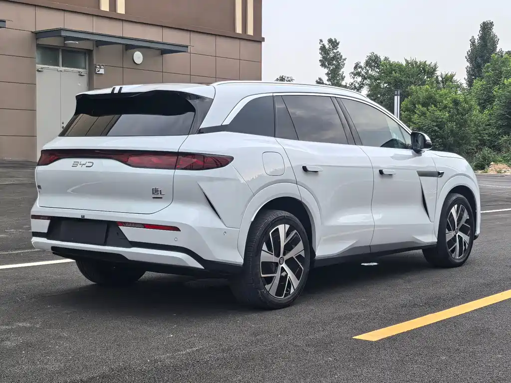 BYD Tang L L 2025 EV 670KM Premium