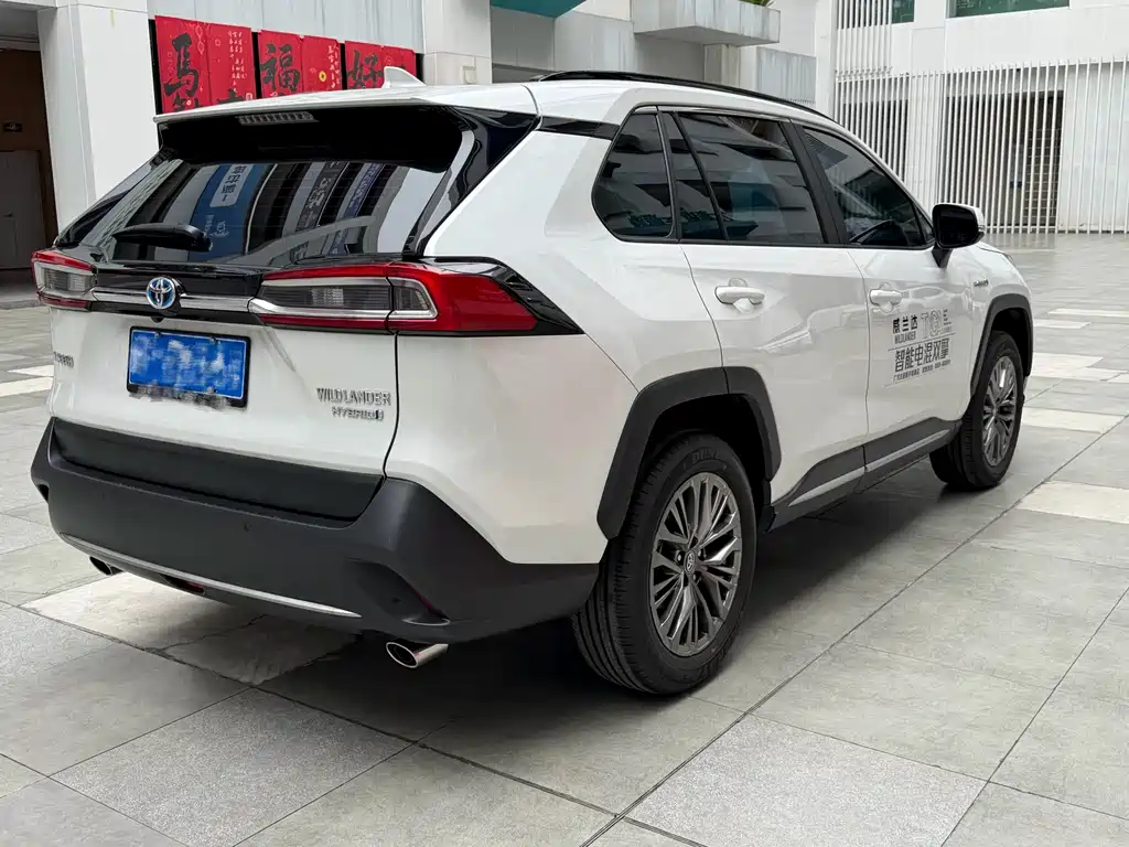 Toyota Wildlander 2024 2.5L E-CVT Luxury PLUS