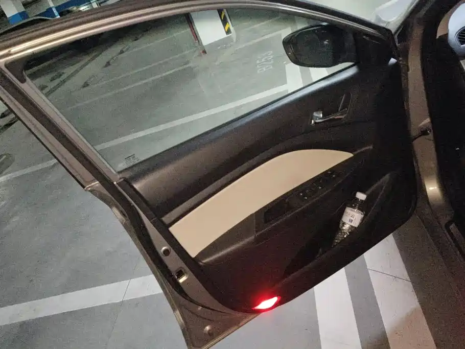 Changan V7 — миниатюра 7