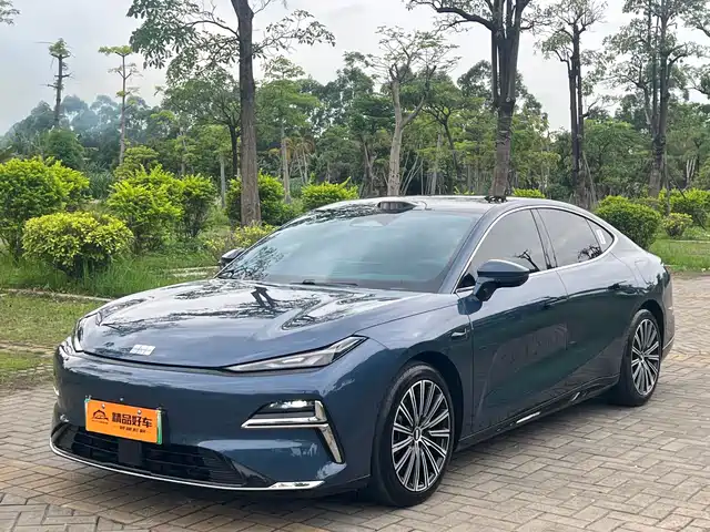 2025 Geely Galaxy Xingyao 8