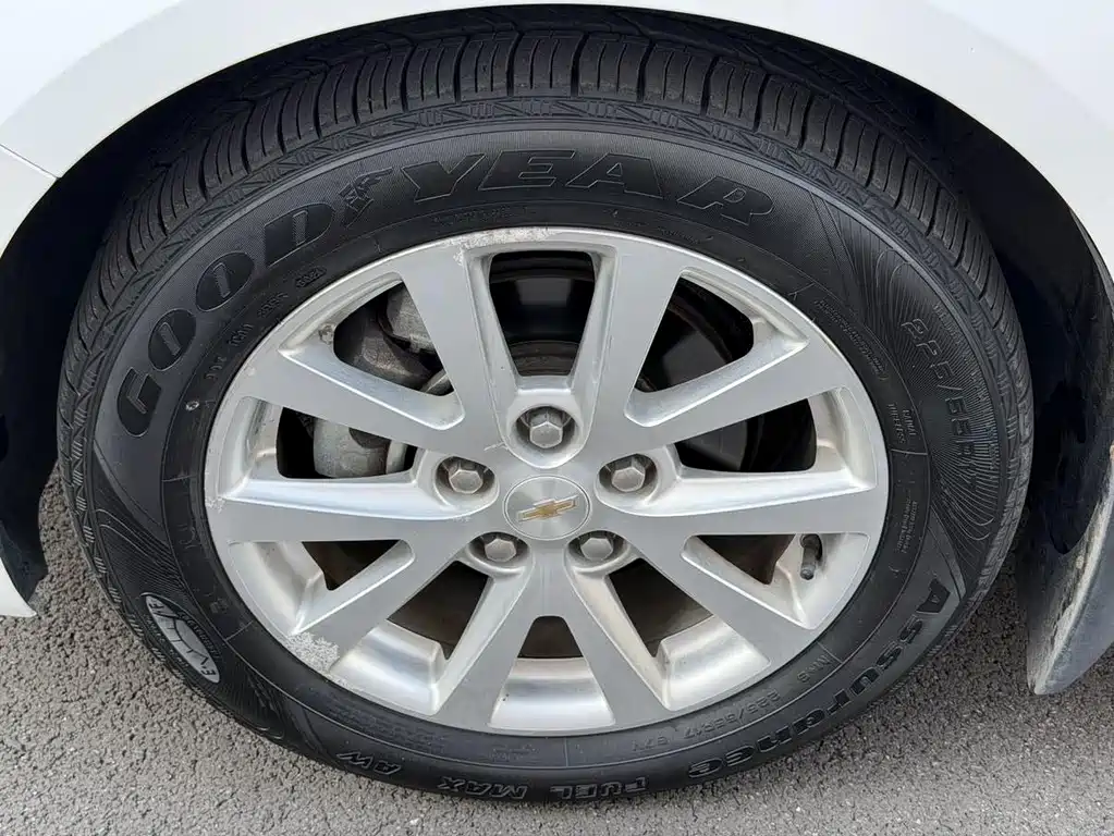 Chevrolet Malibu — миниатюра 14