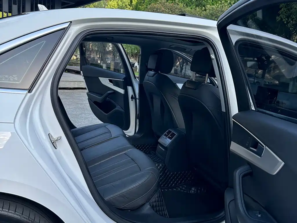 Audi A4L — миниатюра 11