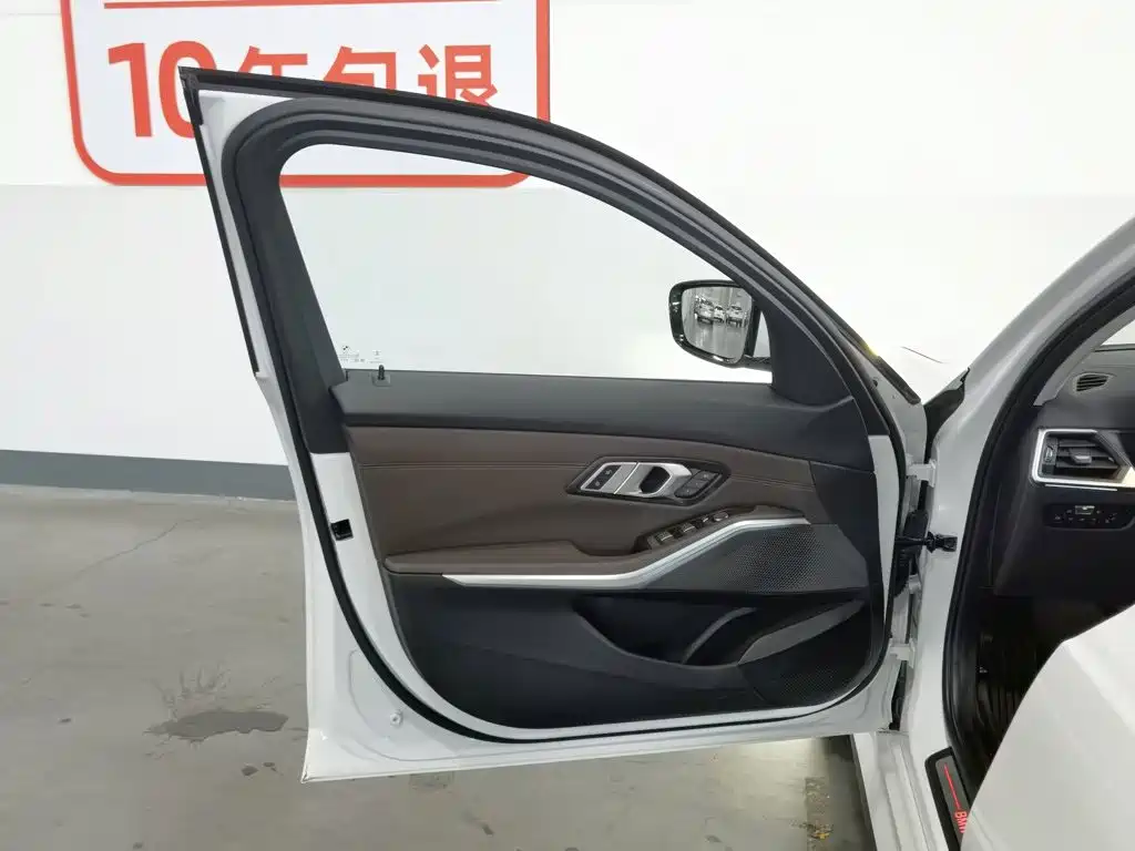 BMW i3 2022 eDrive 35 L