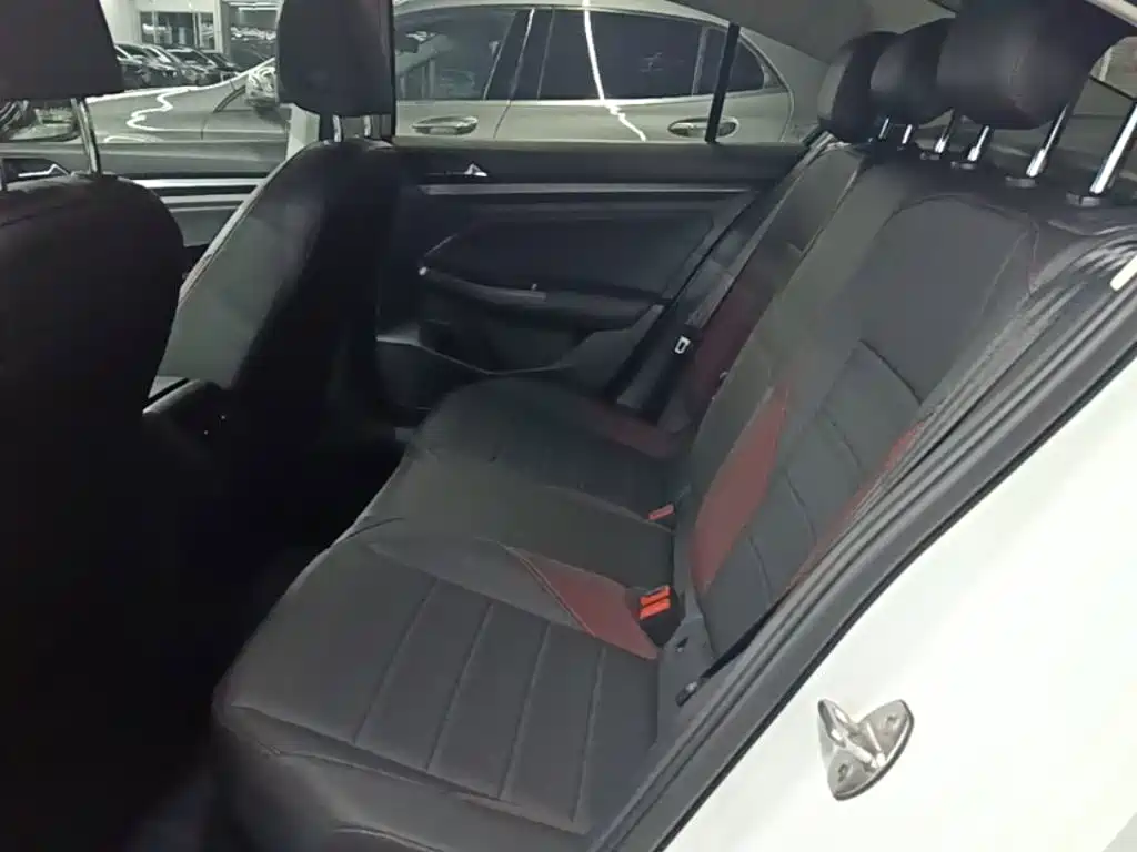 Volkswagen Bora — миниатюра 17