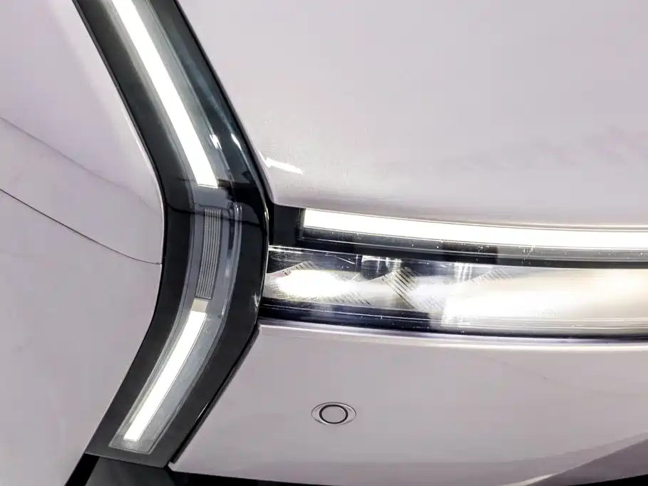 XPeng P7 — миниатюра 34