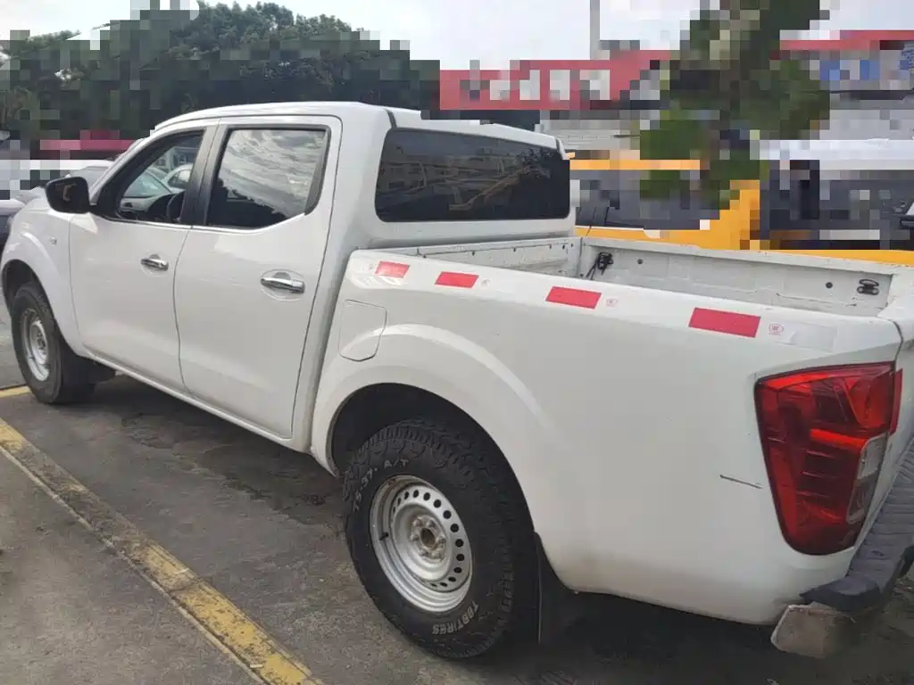 Nissan Navara — миниатюра 5
