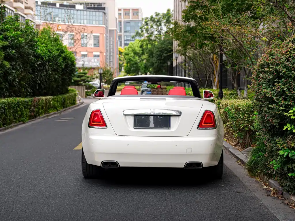 Rolls-Royce Dawn — миниатюра 3