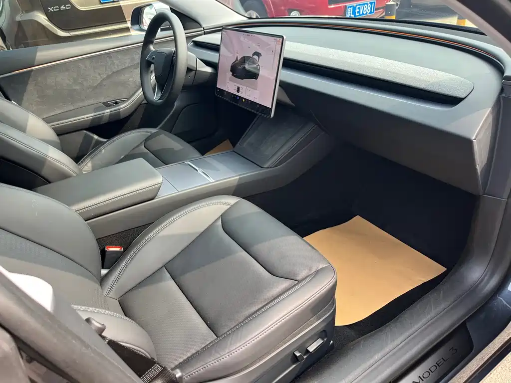 Tesla Model 3 — миниатюра 29