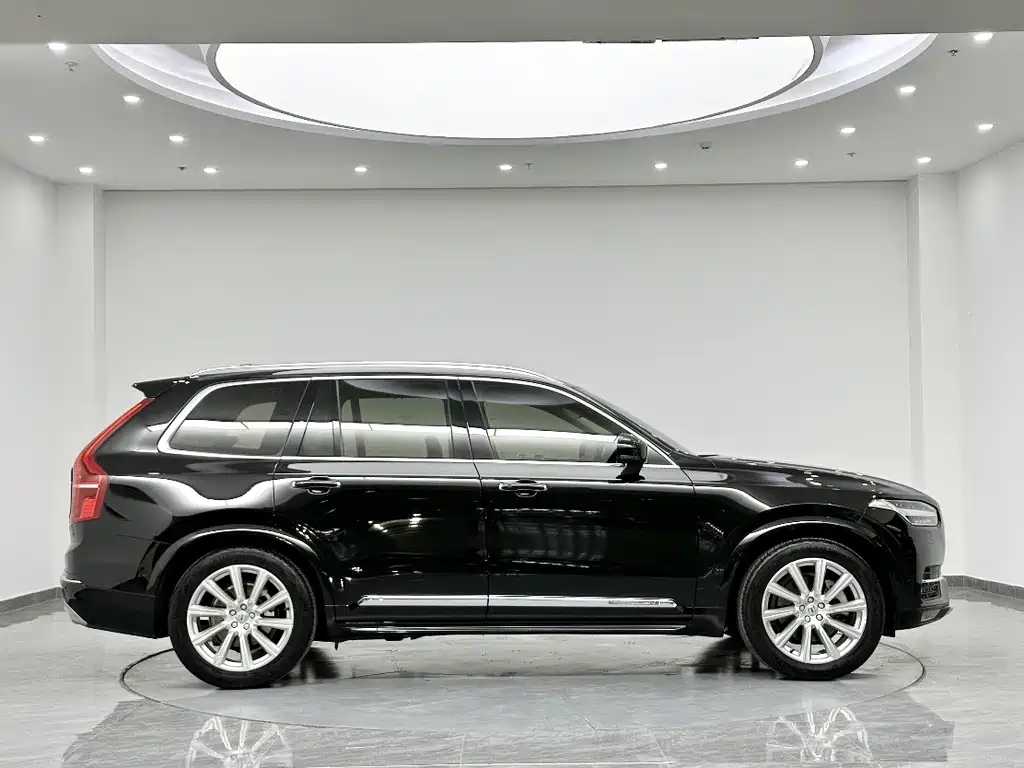 Volvo XC90 — миниатюра 4