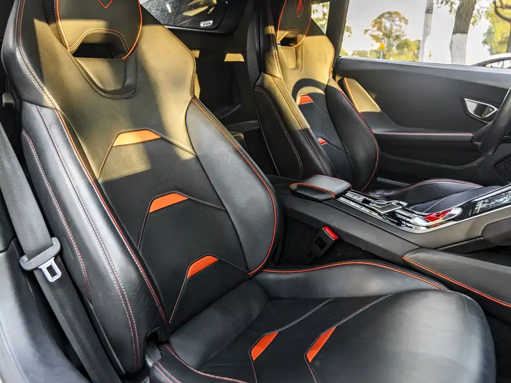 LAMBORGHINI HURACÁN