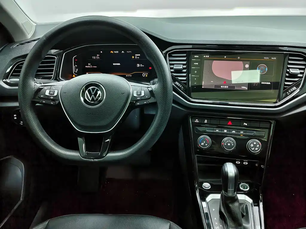 Volkswagen T-Roc — миниатюра 11