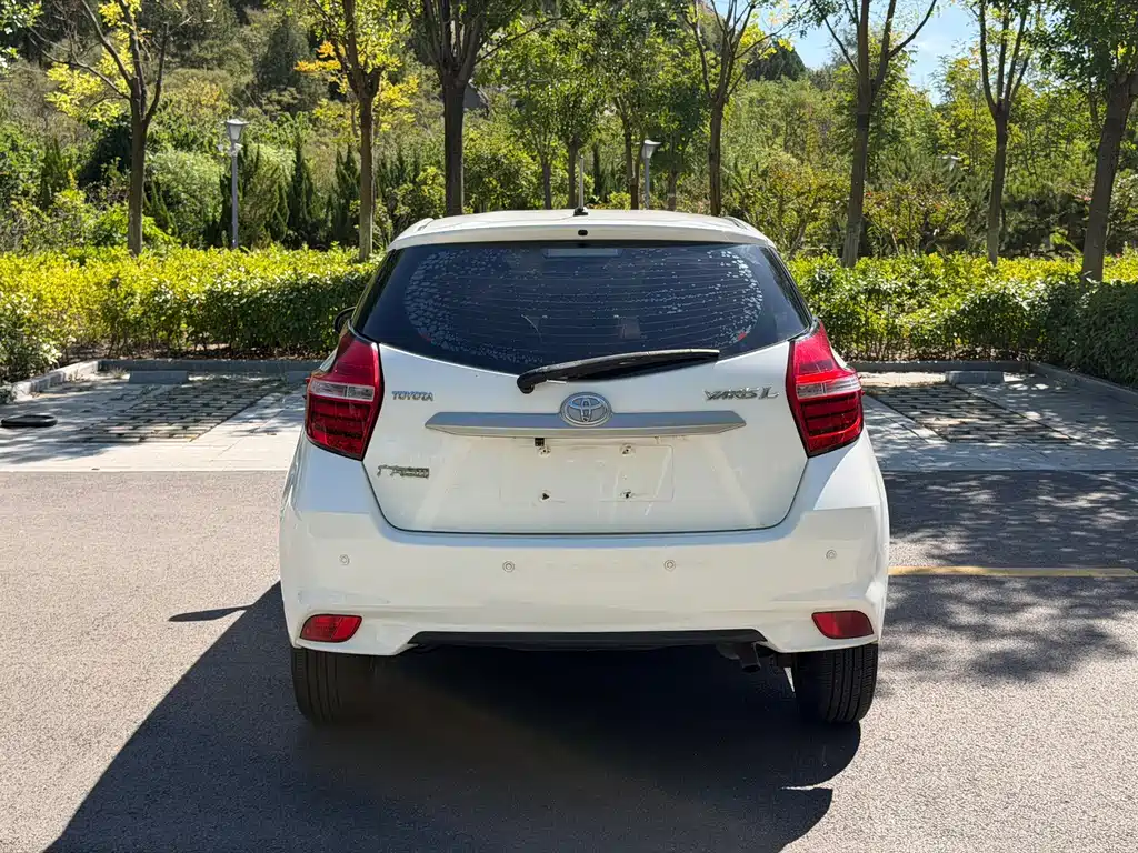 Toyota Yaris L — миниатюра 11