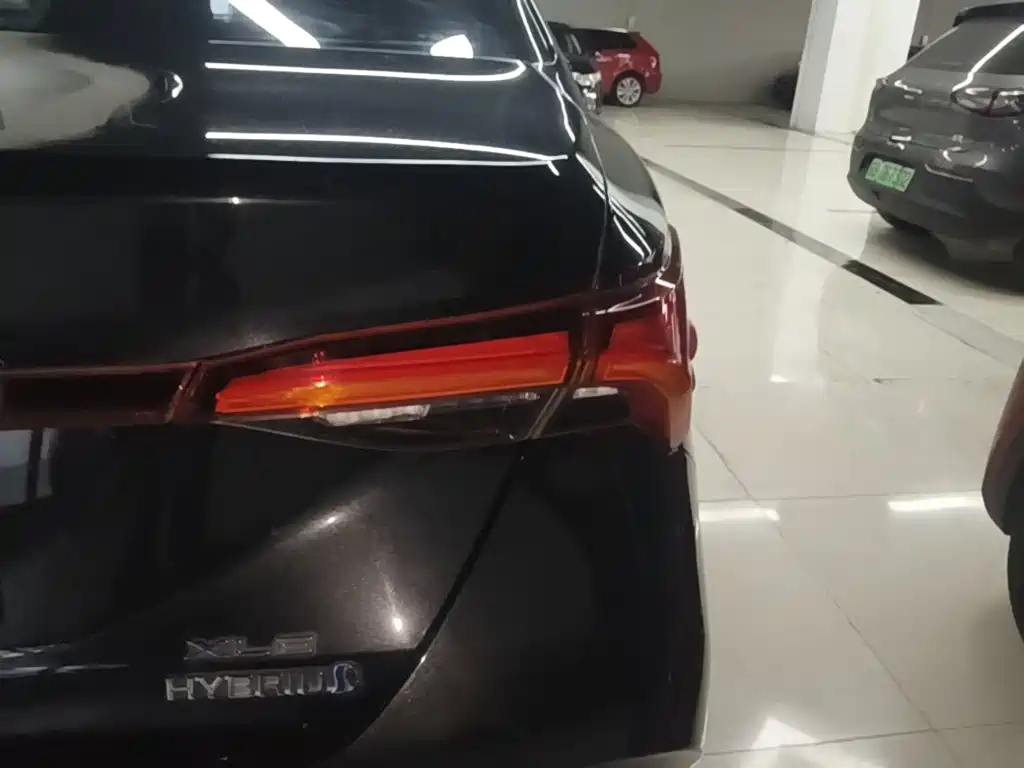Toyota Avalon — миниатюра 8