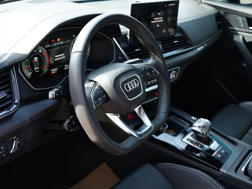 Audi Q5L — миниатюра 7