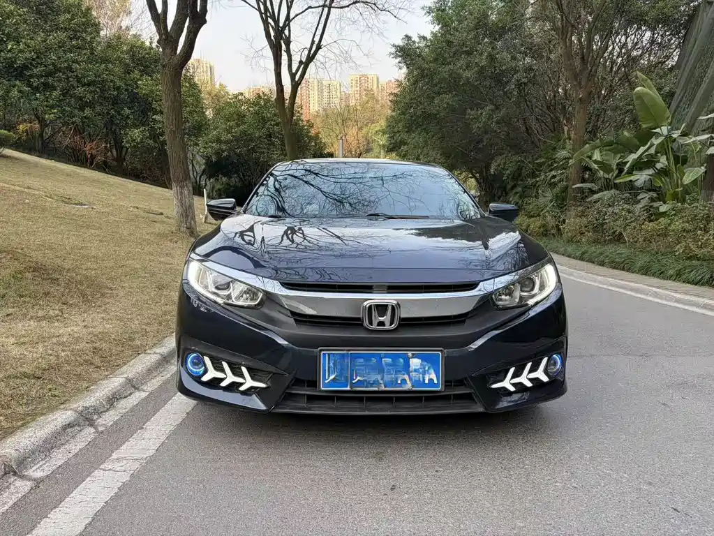 Honda Civic 2016 220TURBO CVT Luxury