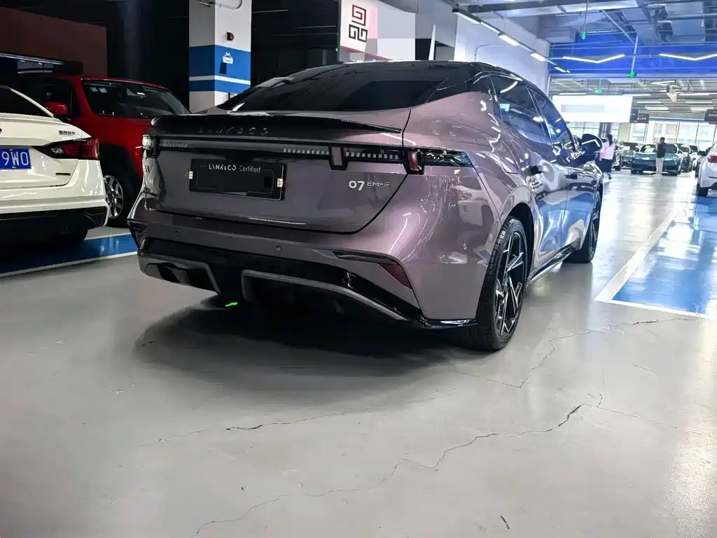 Lynk & Co 07 EM-P — миниатюра 8