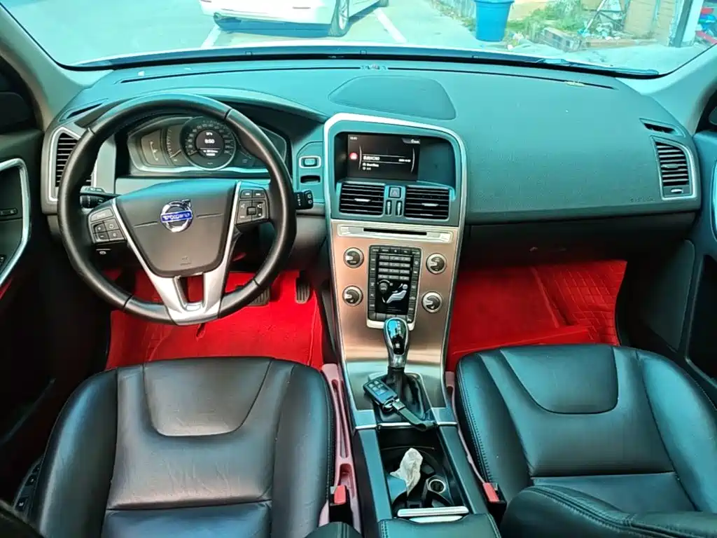 Volvo XC60 — миниатюра 10