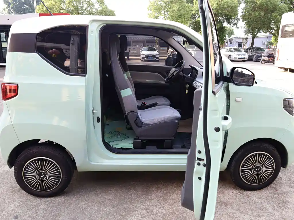 Wuling MINIEV — миниатюра 14