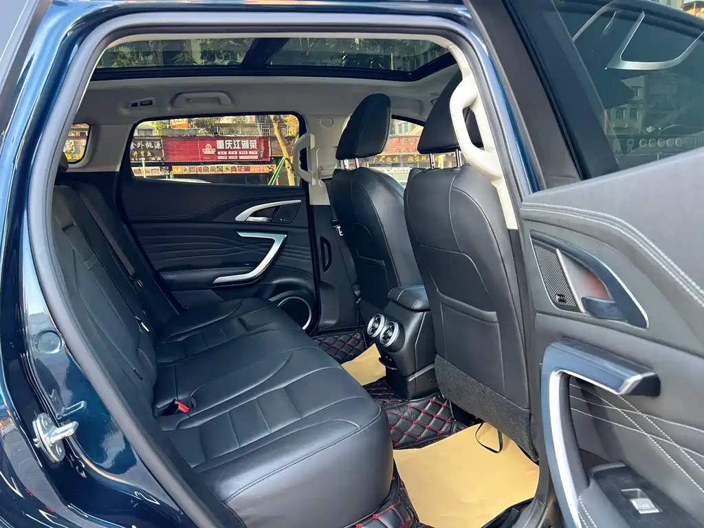 WEI PAI WEI BRAND VV7